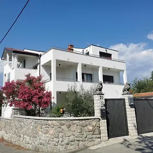 Nika , Rijeka Kroatië